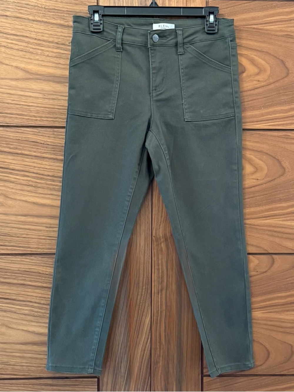 Bleu Olive Green Mid-Rise Cropped Pants - Sz 6P